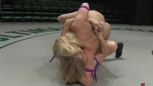 2 blond Amazons battle, size doesn’t matter