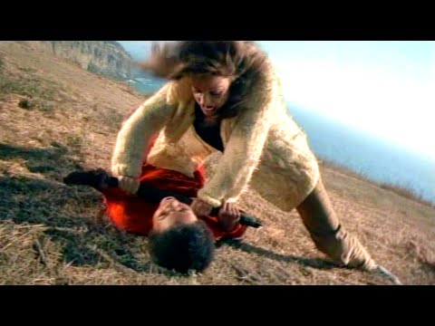 Pam Harris vs. Henchwoman Janette [Policewomen]