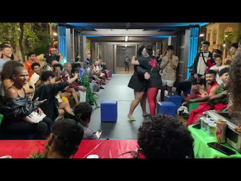 Catfight Um Natal Diferente by VFL