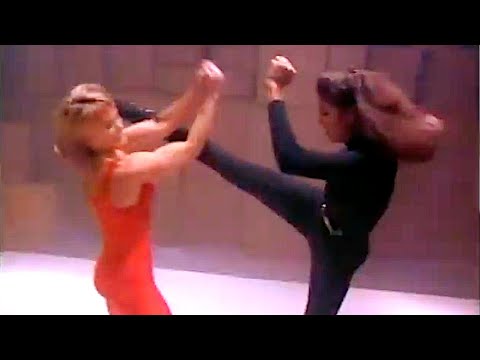 Jesse Gavin vs. Claudia [Ballistic]